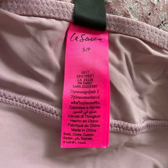 EUC La Senza Women's Off Shoulder Mauve Cropped Top w/ Lace Detail Size Small S - Picture 6 of 8